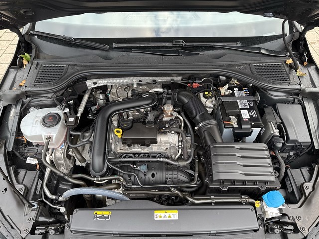 VW - Golf VIII 1.0 TSI Active NAVI+LED+PDC+SHZG+LM16"_8 VW - Golf VIII 1.0 TSI Active NAVI+LED+PDC+SHZG+LM16"_8
