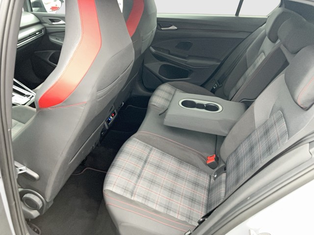 VW - Golf VIII 2.0 TSI DSG GTI ACC CAM HUD LED NAVI_3