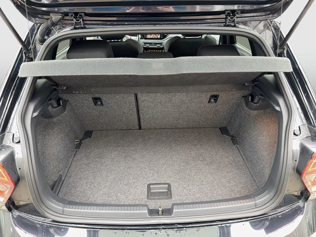 VW - Polo GTI 2.0 TSI DSG GTI ACC+LED+NAVI+SHZG+LM18"_4