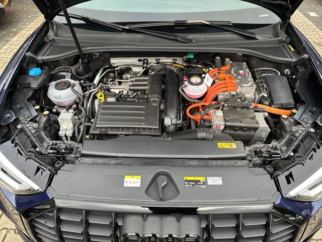 Audi - Q3 45 TFSI e S line AHK+ACC+PANO+SONOS+NAVI+RFK_6