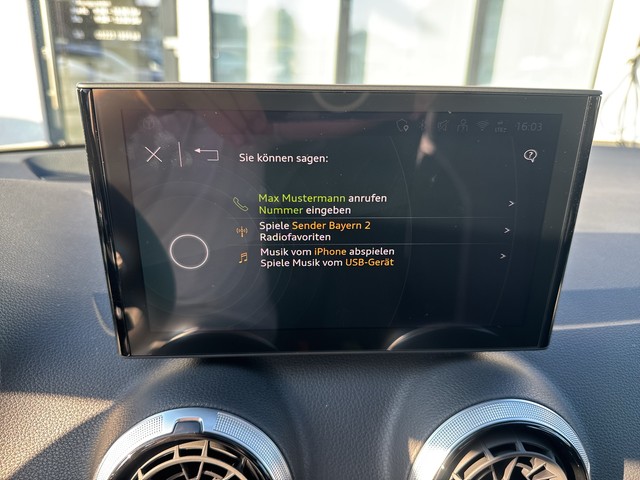 Audi - Q2 35 TFSI S tronic S line Matrix RFK_9