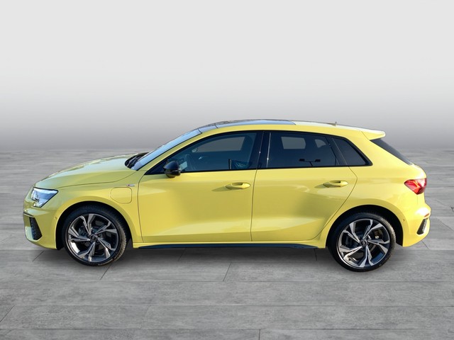 Audi - A3 Sportback 40 TFSI e S-tronic S-line AHK PANO_8