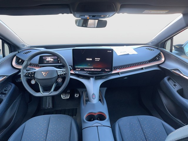 CUPRA - Tavascan Endurance Adrenaline HuD Pano Matrix_2