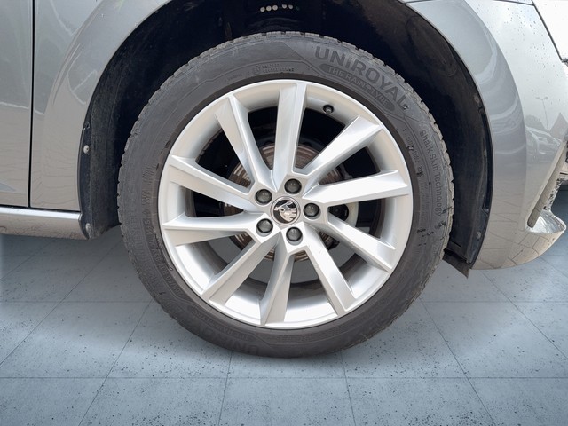 Skoda - Scala 1.0 TSI Ambition LED+NAVI+SHZG+PDC+LM17"_13 Skoda - Scala 1.0 TSI Ambition LED+NAVI+SHZG+PDC+LM17"_13