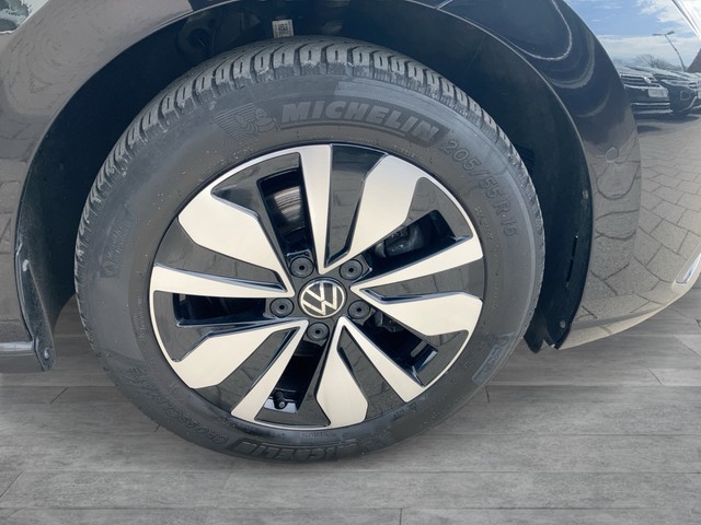 VW - Golf VIII Variant 1.5 TSI Move ACC+LED+NAVI+SHZG_11