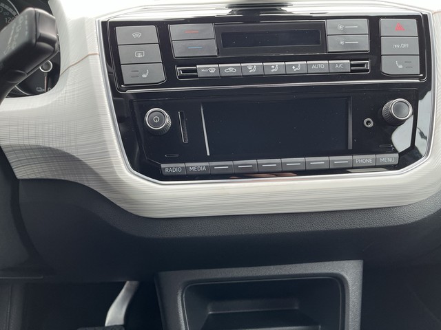 Skoda - Octavia Combi 2.0 TDI DSG Selection Head Up+Navi_5