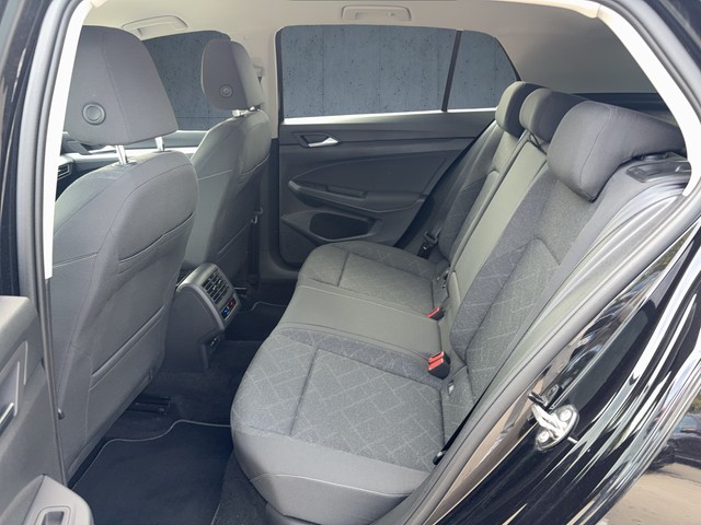 VW - Golf VIII Lim. 1.5 eTSI DSG Life eTSI ACC+NAVI+SIDE-ASSIST_3 VW - Golf VIII Lim. 1.5 eTSI DSG Life eTSI ACC+NAVI+SIDE-ASSIST_3