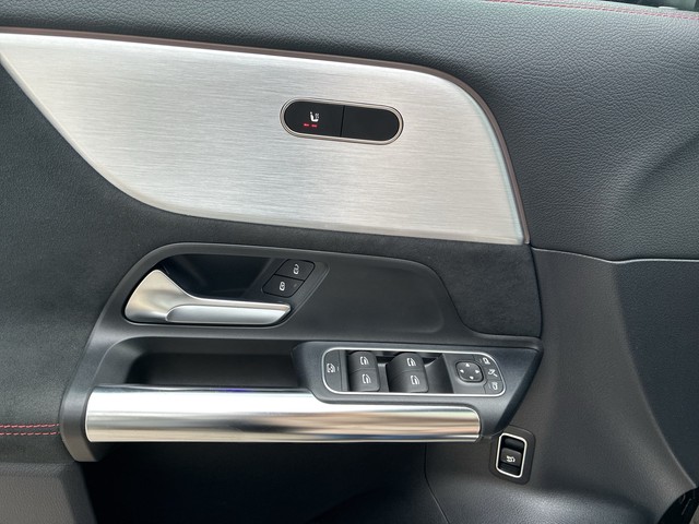 Mercedes-Benz - GLA 250 4Matic AMG Line AHK+LED+GRA+RFK+DAB+PANO_8