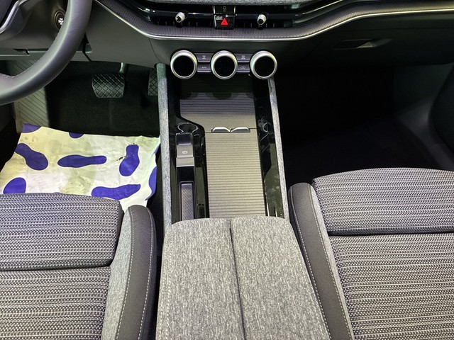 Skoda - Superb Combi 2,0 TSDI DSG 4x4 Selection ERGO MATRIX HUD_6