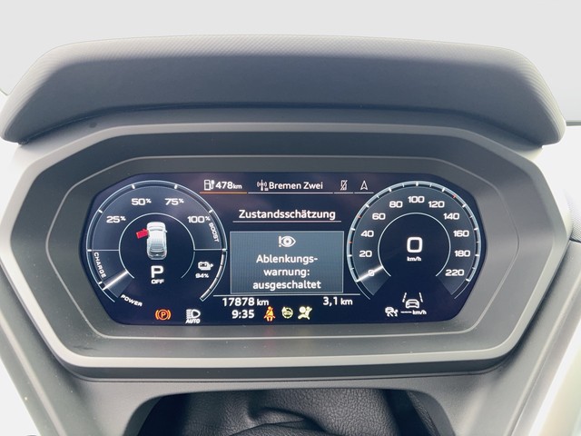 Audi - Q4 e-tron 45 basis MATRIX+PANO+ACC_12