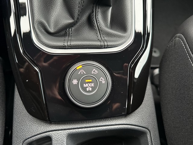 VW - T-Roc 2.0 TSI R-Line 4Motion Black Pano RFK AHK_6