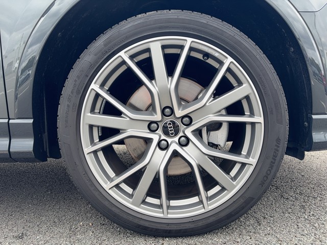 Audi - Q3 Sportback 40 TFSI S-tronic quattro S-Line AHK_9