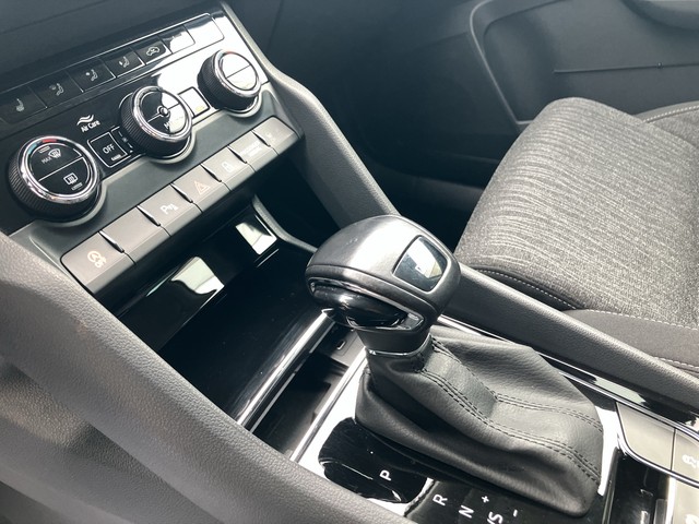 Skoda - Karoq 1.5 TSI DSG Style LED+NAVI+SHZG+LM19"+PDC_6