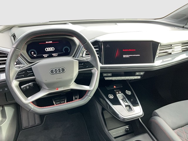 Audi - Q3 Sportback 40 TFSI quattro S-tronic S-line AHK_12