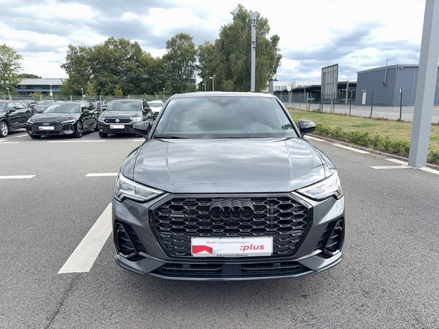 Audi - Q3 Sportback 40 TFSI S-tronic quattro S-Line AHK_10
