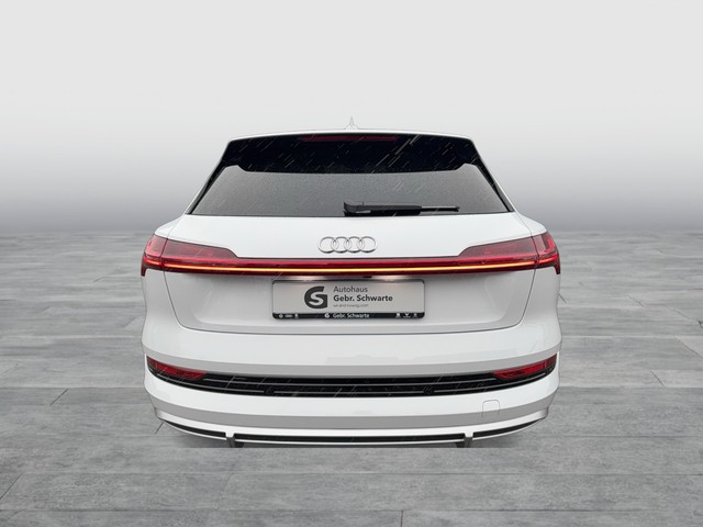 CUPRA - Born LED LM19 MFL PDC SHZG TEL_7