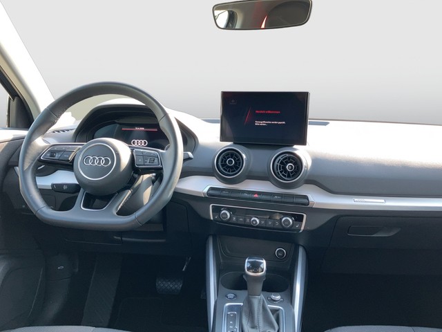 Audi - Q2 35 TFSI S-tronic advanced SHZ+PDC+RFK+LED+APP_2