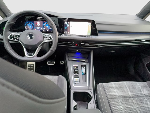 VW - Golf VIII Lim. 2.0 TDI DSG GTD AHK+ACC+PANO+LED_2