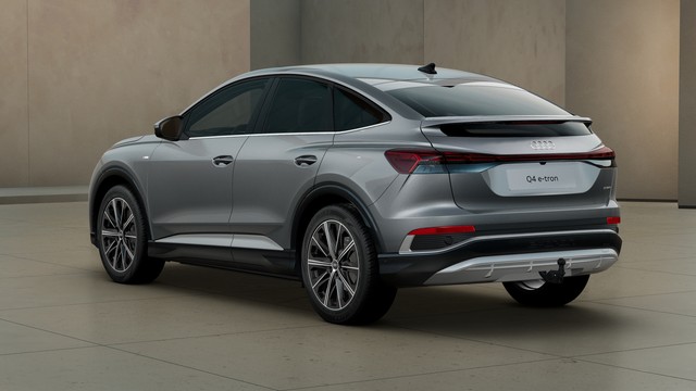 Audi - Q4 Sportback 55 e-tron quattro S-line AHK LED_4