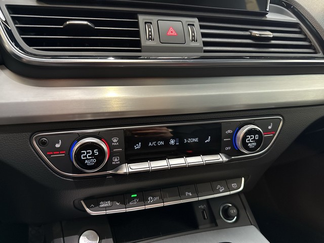 Audi - Q5 50 TFSI e S-tronic S line quattro AHK+PANO+LED_11