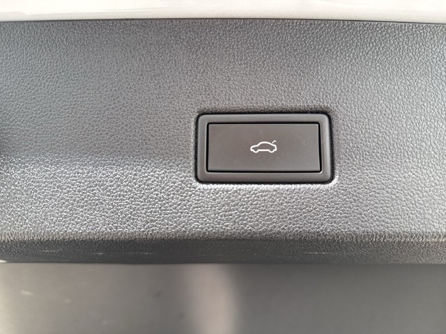 VW - T-Roc 2.0 TDI DSG Sport AHK+ACC+LED+LM18"+PANO_5