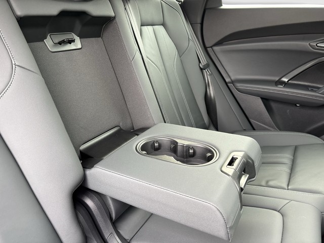 VW - Tiguan 2.0 TDI Active AHK+PDC+SHZ+APP+LED+ACC+BT_10