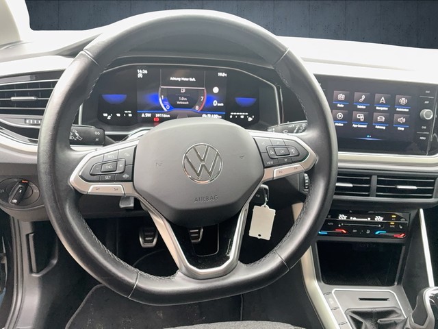 VW - Polo 1.0 TSI Move LED+NAVI+SHZG+PDC+LANE+LM15"_16 VW - Polo 1.0 TSI Move LED+NAVI+SHZG+PDC+LANE+LM15"_16