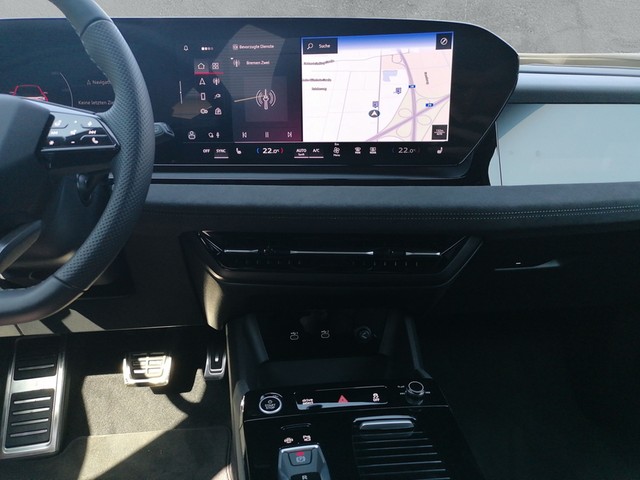 Audi - Q6 e-tron 285 kW quattro edition one blue Pano_5