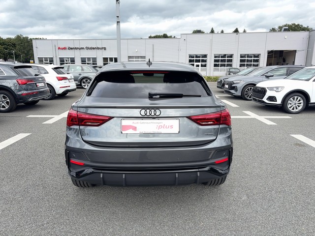 Audi - Q3 Sportback 40 TFSI S-tronic quattro S-Line AHK_7