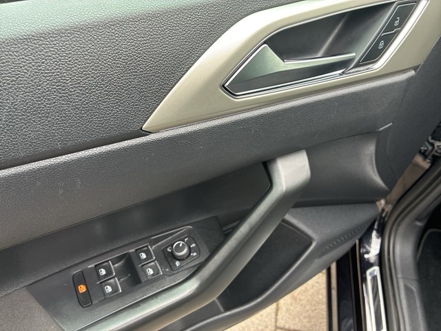 VW - Polo 1.0 TSI Move LED+NAVI+SHZG+PDC+LANE+LM15"_5 VW - Polo 1.0 TSI Move LED+NAVI+SHZG+PDC+LANE+LM15"_5