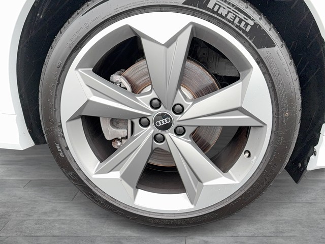 Audi - Q4 45 e-tron quattro S-line MATRIX+SPUR+NAVI+BT_9