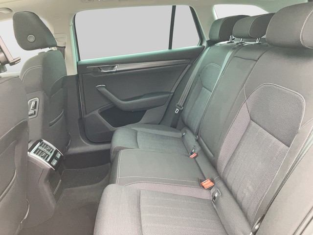 Skoda - Superb Combi 2.0 TDI DSG Style AHK+360°+PANO+ACC_3