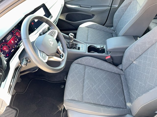 VW - Golf VIII 2.0 TDI Life ACC+NAVI+AHK+KAMERA+LED_11 VW - Golf VIII 2.0 TDI Life ACC+NAVI+AHK+KAMERA+LED_11