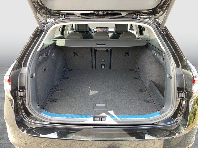 Skoda - Superb Combi 2.0 TDI DSG Selection AHK LED NAVI_4