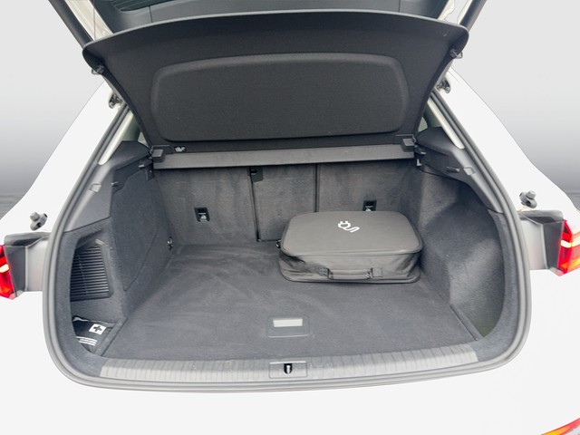 Audi - Q3 45 TFSIe LED Navi 18" GJR ACC SHZ_4