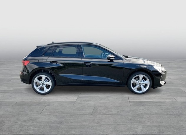 Skoda - Kamiq 1.5 TSI DSG Monte Carlo Pano+V-Cockpit+LED_9