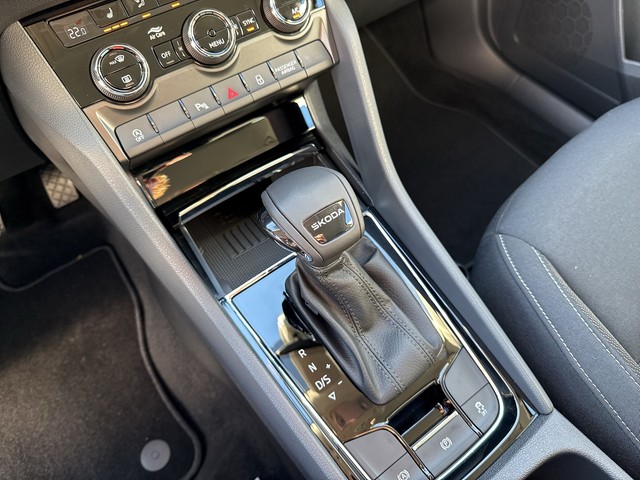 Skoda - Karoq 1.5 TSI DSG Selection LED+NAVI+SHZG+KAMERA_8