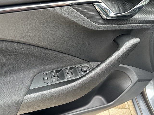 Skoda - Scala 1.0 TSI Ambition LED+NAVI+SHZG+PDC+LM17"_5 Skoda - Scala 1.0 TSI Ambition LED+NAVI+SHZG+PDC+LM17"_5