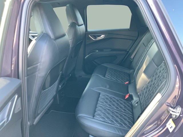 Audi - Q4 e-tron 50 quattro S-line AHK CAM LED NAVI PANO_3