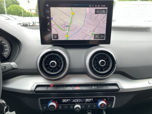 Audi - Q2 35 TFSI S-tronic S line LED+NAVI+ACC+KAMERA_7