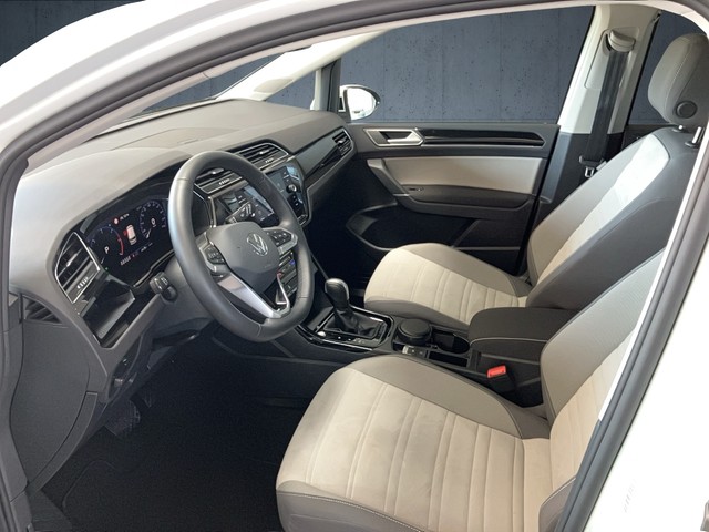 VW - Touran 2.0 TDI DSG Highline 7-Sitze+AHK+RFK+Navi_11 VW - Touran 2.0 TDI DSG Highline 7-Sitze+AHK+RFK+Navi_11