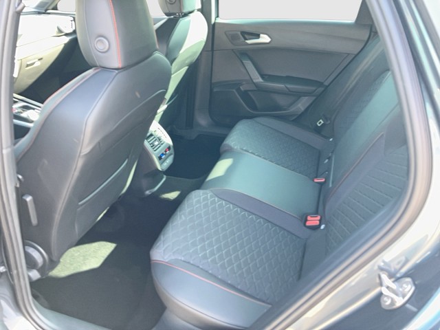 Seat - Leon Sportstourer 2.0 TDI DSG FR AHK+NaviPlus_3