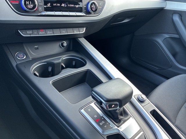 Audi - A4 Avant 40TDI S line Panoramadach "Rear View"_10