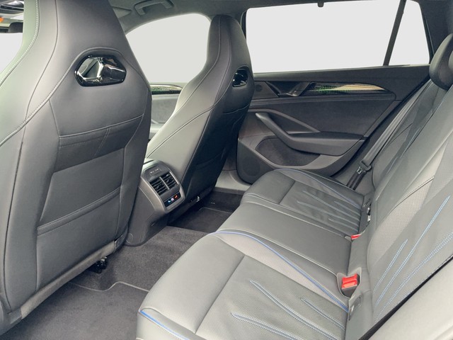 VW - Passat Variant 2.0 TDI DSG R-Line SIGNATURE AHK_3