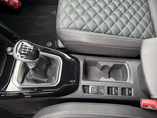 VW - T-Roc Cabrio 1.5 TSI R-Line ACC+LED+NAVI+LM18"_7 VW - T-Roc Cabrio 1.5 TSI R-Line ACC+LED+NAVI+LM18"_7