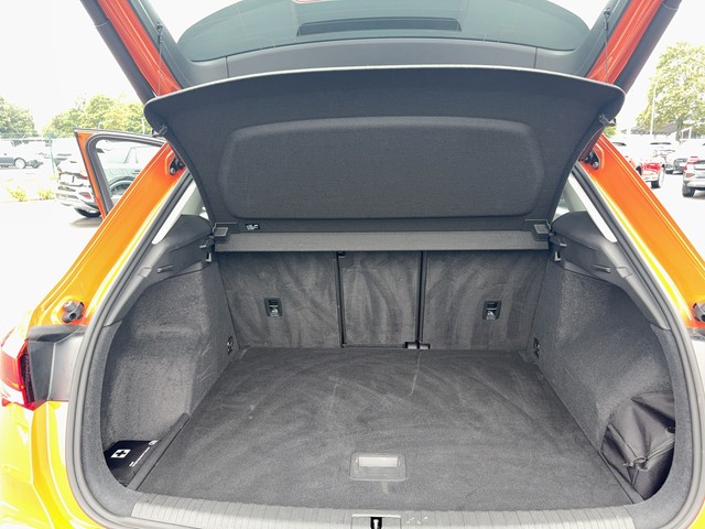 Audi - Q3 35TFSI S-tronic ALLWETTER+NAVI+_4