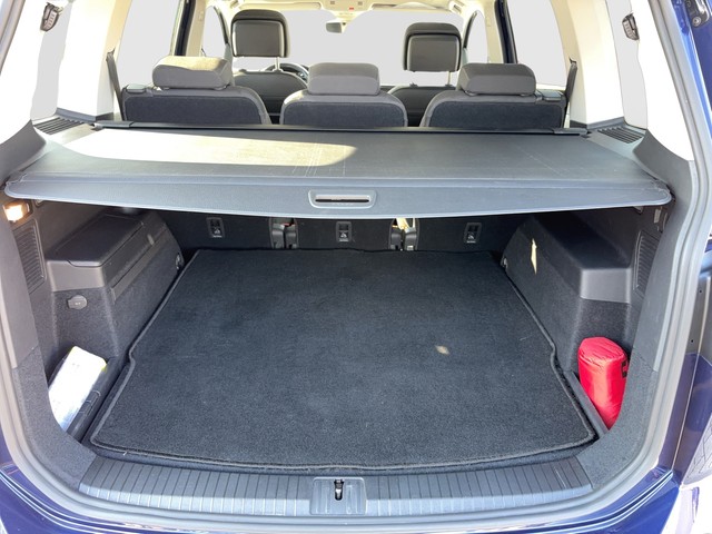 VW - Touran 2.0 TDI DSG Comfortline LED PANO 7-SITZE_4 VW - Touran 2.0 TDI DSG Comfortline LED PANO 7-SITZE_4