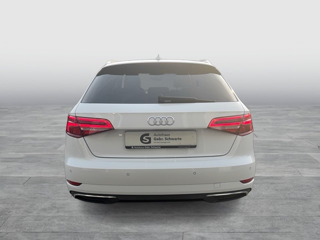 Audi - A3 Sportback e-tron 1.4 TFSI S-tronic S line LED_11