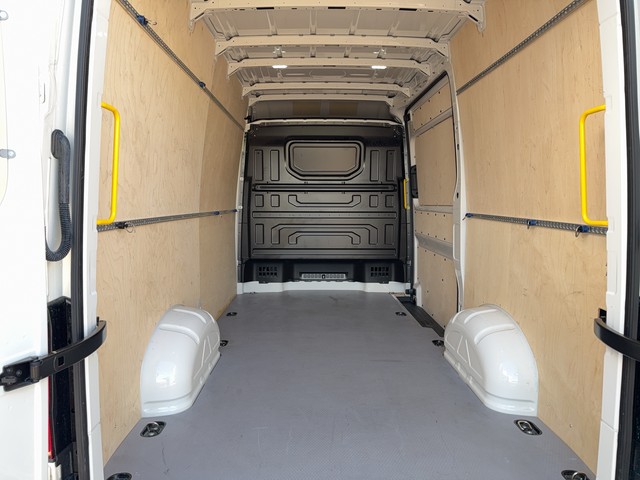 VW - Crafter 35 Kasten HD MR Automatik Klima Kamera_2 VW - Crafter 35 Kasten HD MR Automatik Klima Kamera_2