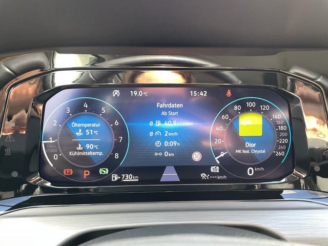 VW - Golf VIII 1.5 eTSI DSG Style AHK+NAVI+LED+KAMERA_6 VW - Golf VIII 1.5 eTSI DSG Style AHK+NAVI+LED+KAMERA_6